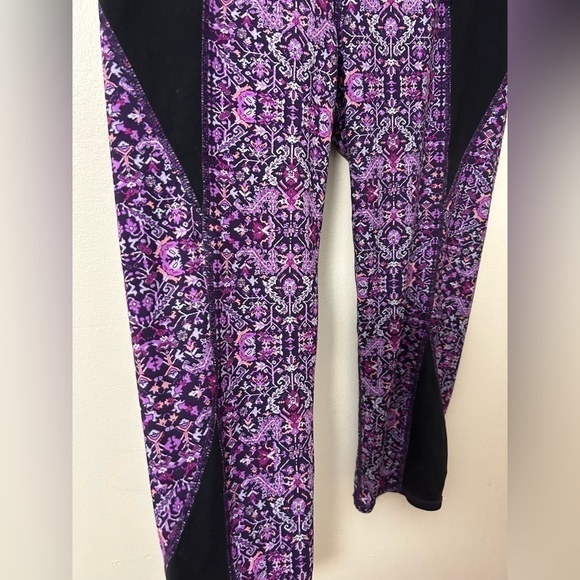 ATHLETA Womens Chaturanga Tapestry Mixed Print High Rise Cropped Leggings Size M - Picture 8 of 14